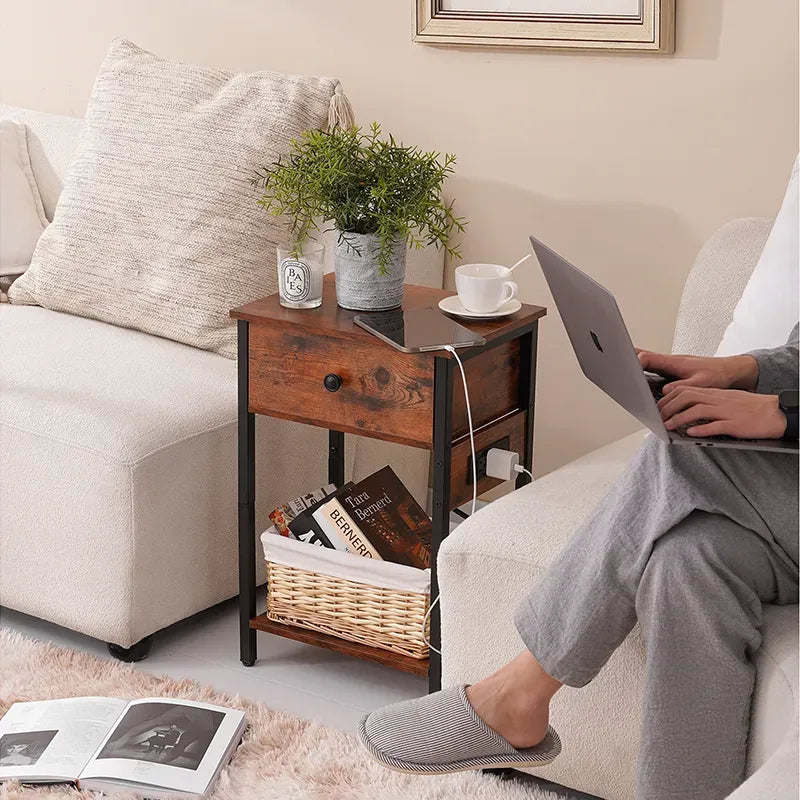 Yoobure nightstand with 1 wooden drawer and charging socket